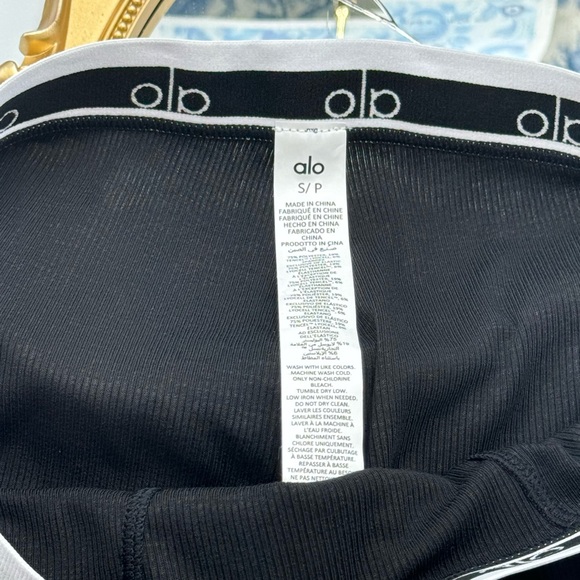 🆕 ALO YOGA 🧿 NWOT Icon Ribbed Boyshort Bundle - Set of 3 - Size S - Picture 8 of 10